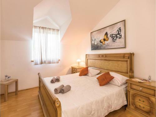 Apartment Ugljan With Outdoor Swimming Pool 317