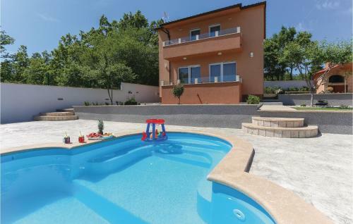 Three-bedroom Holiday Home In Ugljane