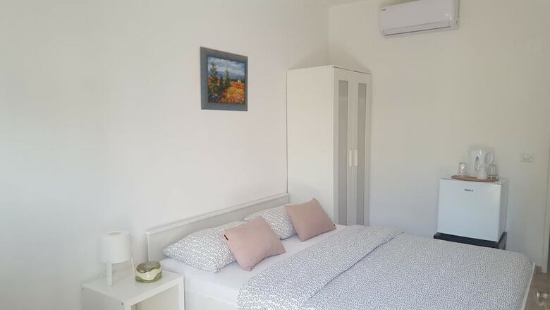 Bed & Breakfast Lav
