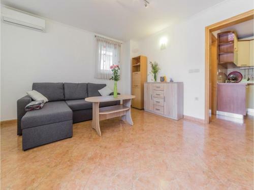 One-bedroom Apartment In Umag