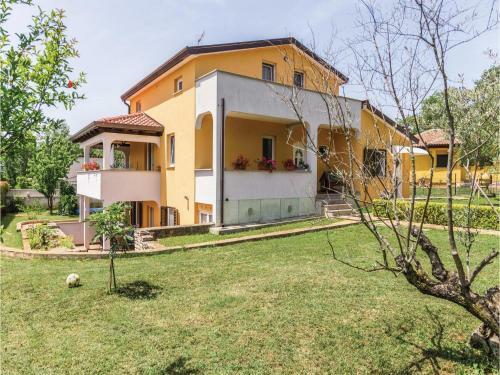 One-bedroom Apartment In Umag