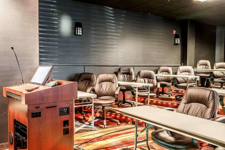 Hotel Sleep Inn & Suites