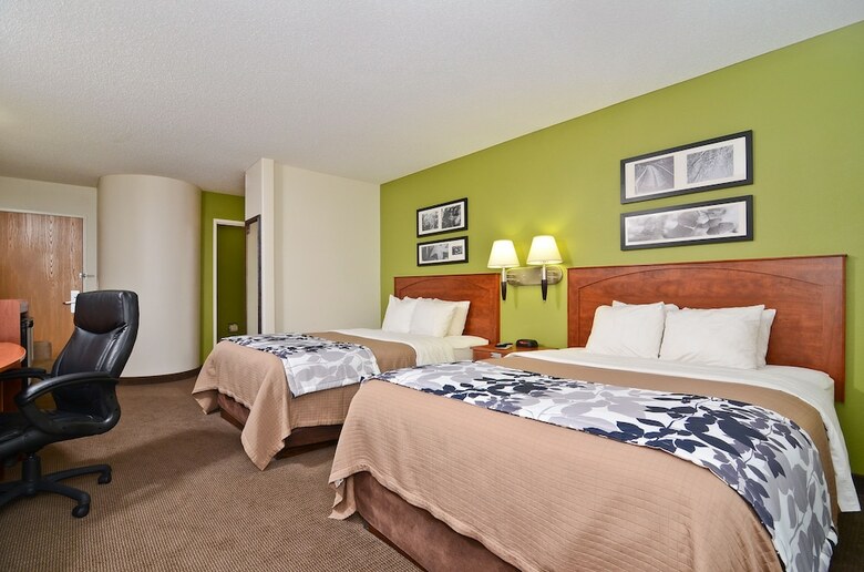 Hotel Sleep Inn & Suites