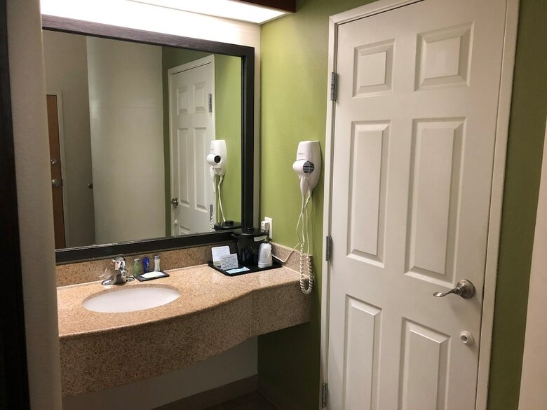 Hotel Sleep Inn & Suites