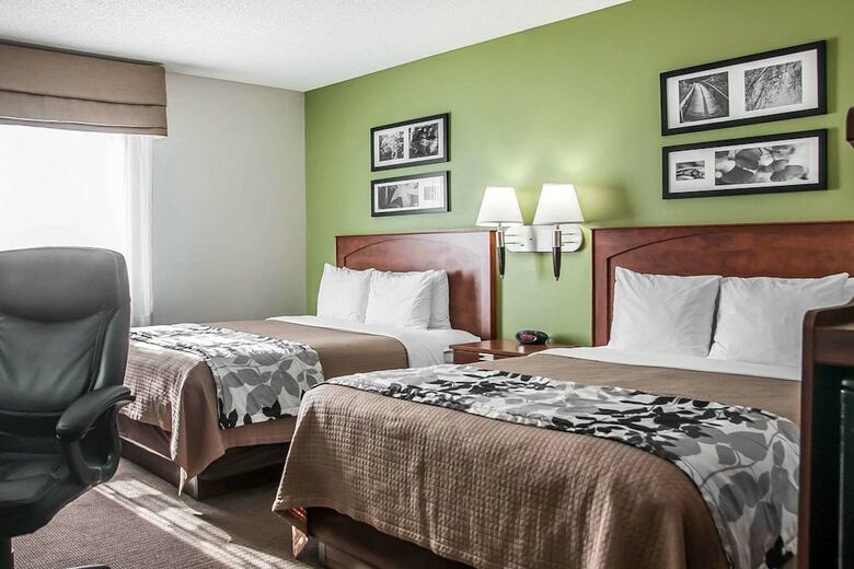 Hotel Sleep Inn & Suites