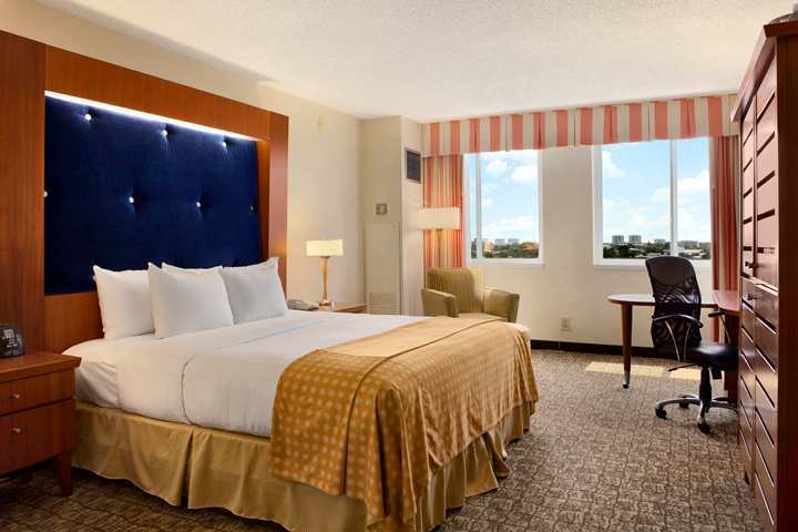 Hotel Doubletree By Hilton Deerfield Beach-boca Raton