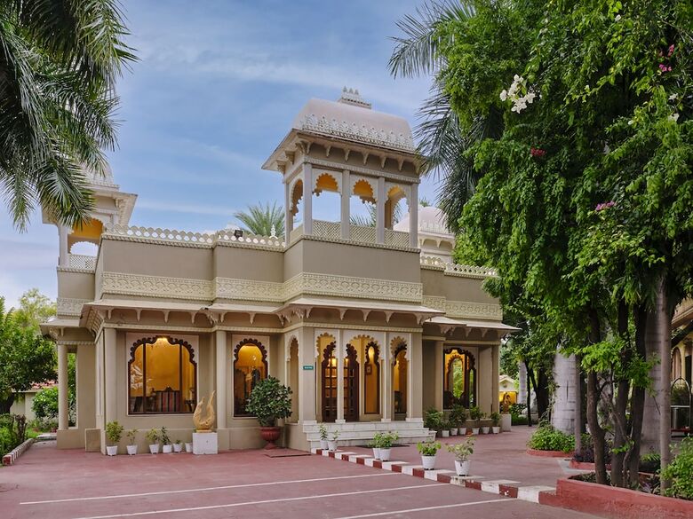 Hotel Rajputana Resort (t)