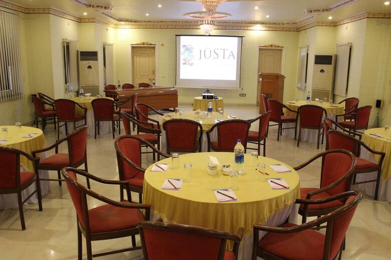 Hotel Rajputana Resort (t)