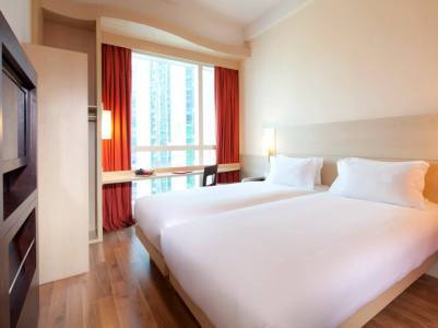 Hotel Ibis Central And Sheung Wan (harbour Vw)