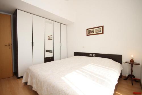 Apartments With A Parking Space Umag - 7043