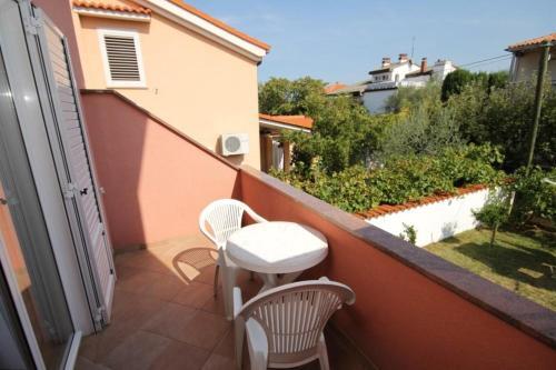 Apartments With A Parking Space Umag - 2548