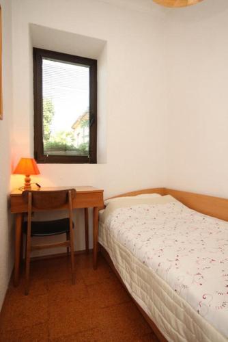Apartments With A Parking Space Umag - 7171