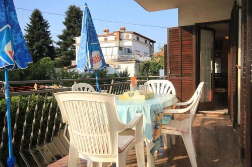 Apartments With A Parking Space Umag - 7061