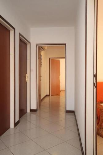 Apartments With A Parking Space Umag - 7061