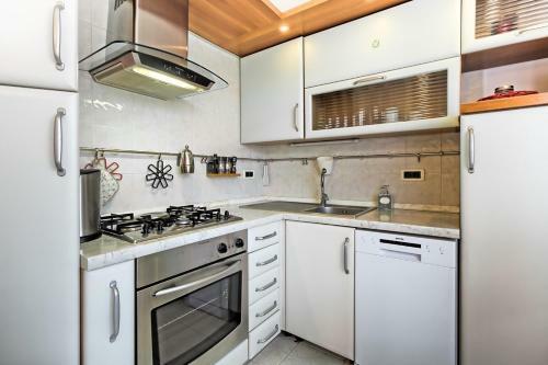 Hostal Nataly House With Apartments