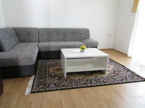 Mirela House With Apartment
