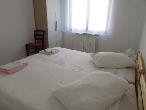 Mirela House With Apartment