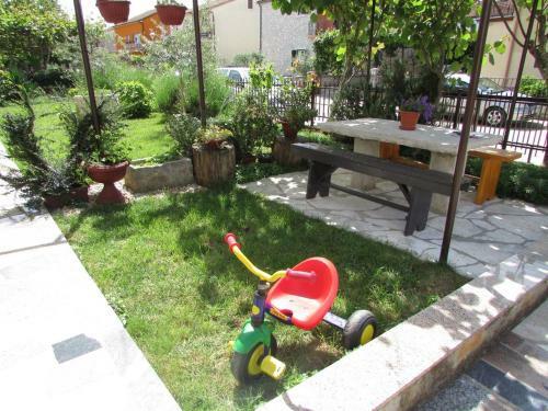 Mirela House With Apartment