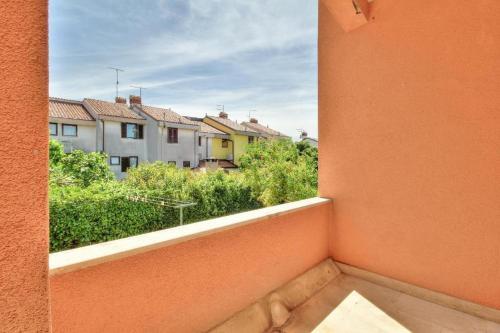 Apartments With A Parking Space Umag - 15941