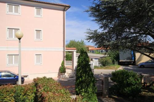 Apartments With A Parking Space Umag - 7666
