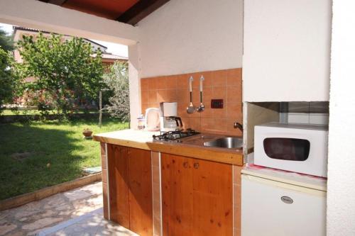 Apartments With A Parking Space Umag - 7666