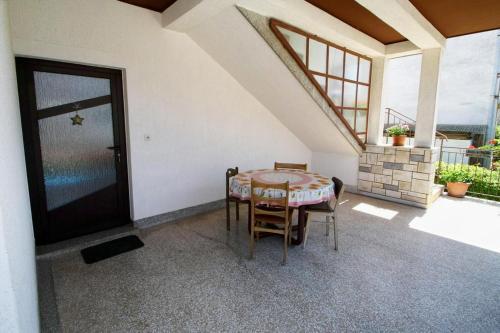 Apartments With A Parking Space Umag - 7666