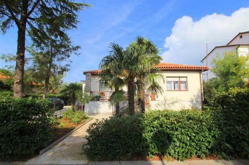 Pi?uljan House With Apartment