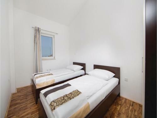 Two-bedroom Apartment In Vabriga