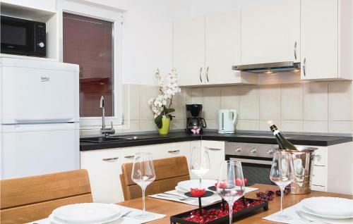 Two-bedroom Apartment In Vabriga
