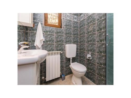 One-bedroom Apartment In Vabriga