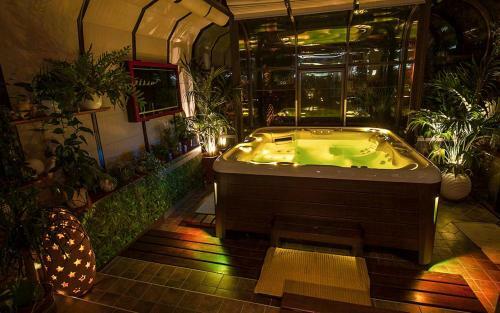 Vantacici Villa Sleeps 8 Pool Wifi