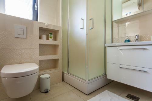Luxury Apartment Amarin