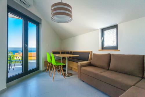 Luxury Apartment Amarin