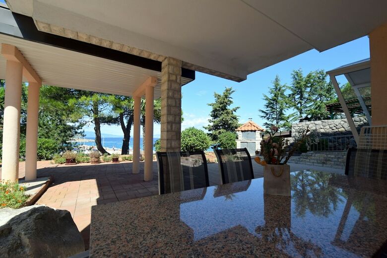 Apartments Frane