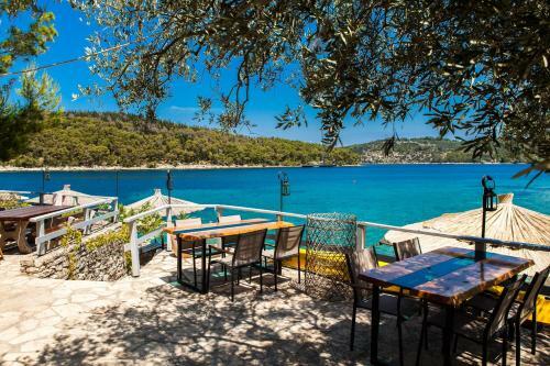 Pebble Bay Paradise House