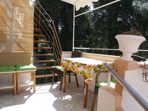 Apartment In Veli Losinj 26404