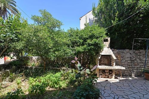 Apartment In Veli Losinj 14907
