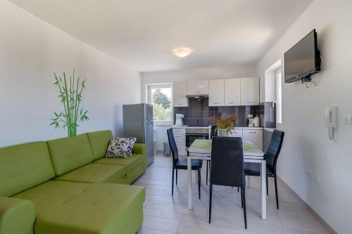 Apartments Karin