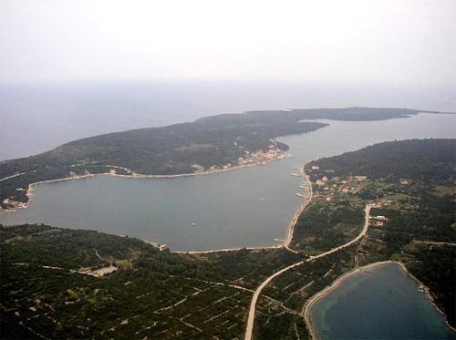 Holiday Home Veli Rat (3556)