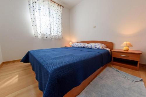 Holiday Home Veli Rat (3556)