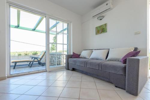 Holiday Home Veli Rat (3556)