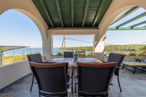 Holiday Home Veli Rat (3556)
