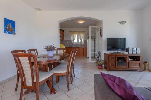Holiday Home Veli Rat (3556)