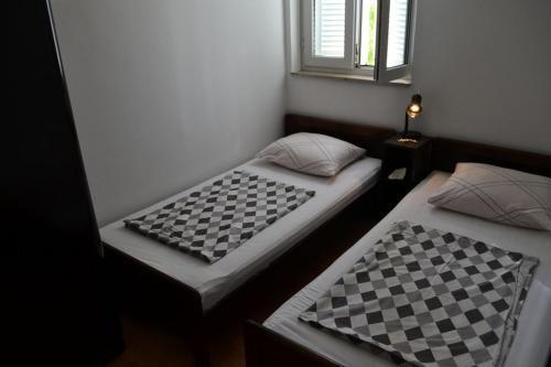 Holiday Home Veli Rat (3556)
