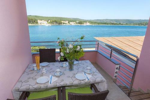 Apartment Veli Rat 11525b