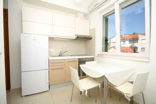 Apartments By The Sea Verunic (dugi Otok) - 8103