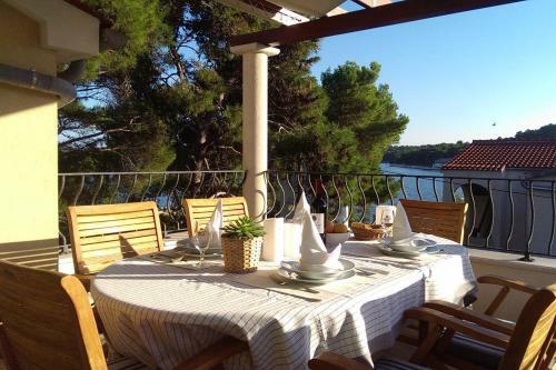 Apartments By The Sea Verunic (dugi Otok) - 8103