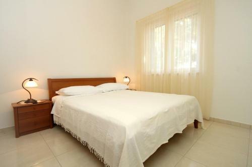 Apartments By The Sea Verunic (dugi Otok) - 8103