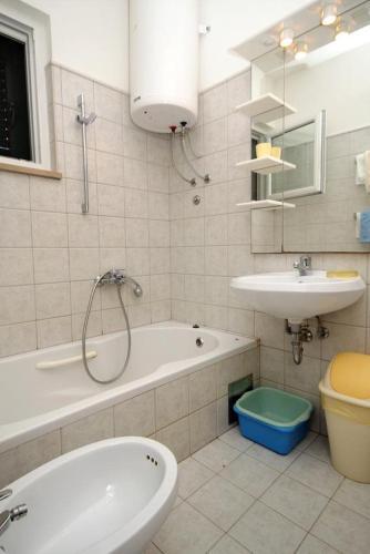 Apartments By The Sea Verunic (dugi Otok) - 8103