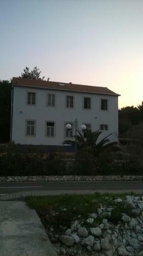 Albergue Amarcord Skola
